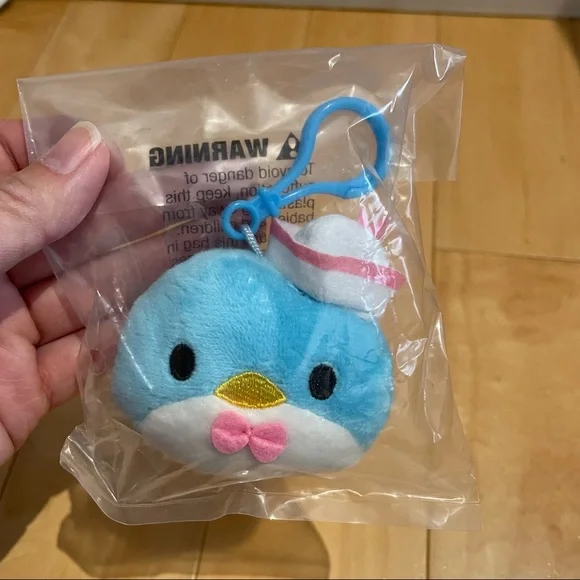 New sanrio tuxedo Sam plush key chain - Picture 2 of 3